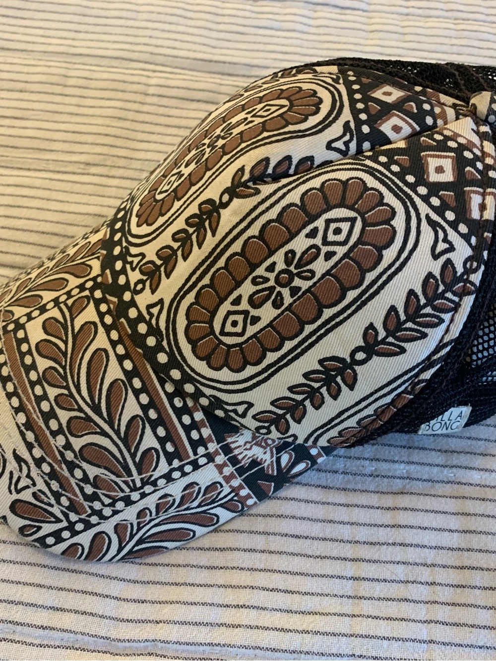 Vintage Billabong Brown, Black & Cream Paisley Trucker Cap
